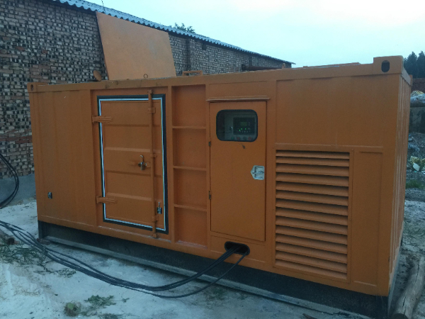 涵江发电机组长期使用中，电缆线的敷设路径有哪些要求？